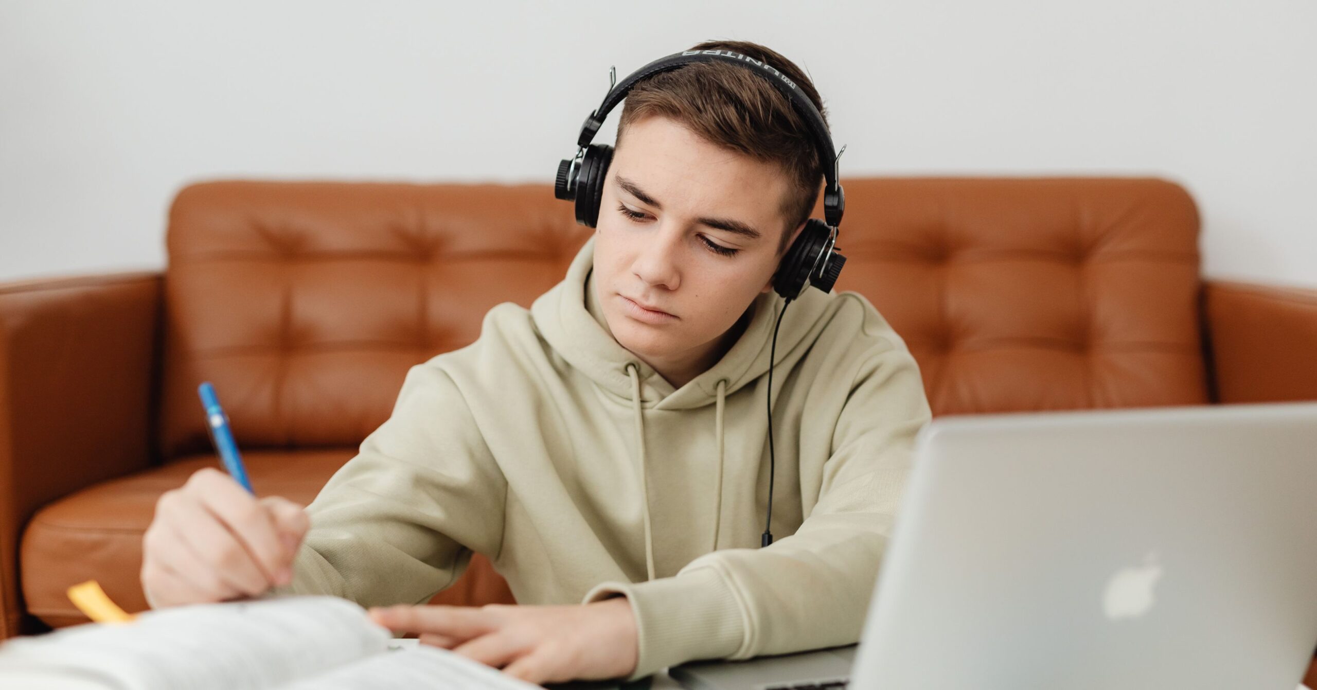 5 Tips for Balancing Work and Study During Your Exchange Program in ...